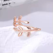 The Laurel Ring – A Symbol of Grace